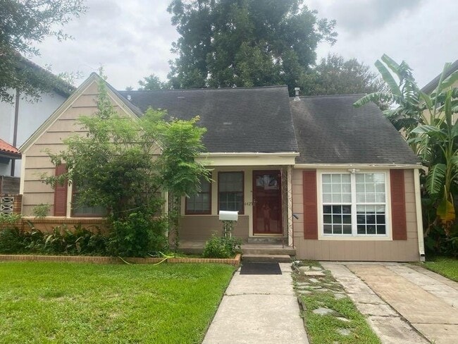 Primary Photo - 4425 Ione St