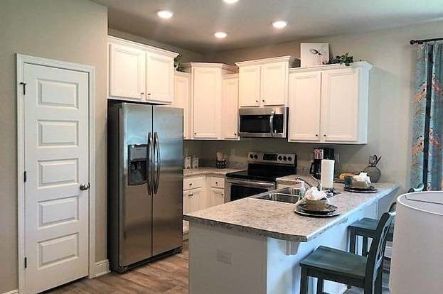 Building Photo - 6060 Royal Port Ct