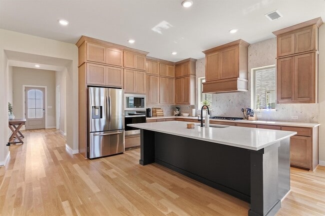 Building Photo - 1228 Sapphire Ln