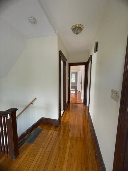 Building Photo - 17 Egerton Rd