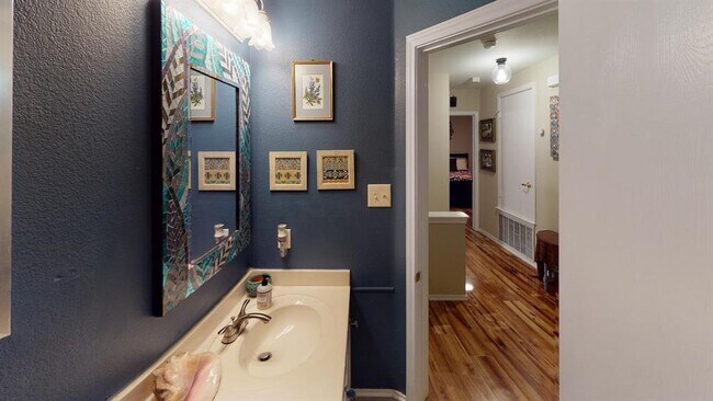 Building Photo - 6616 Piedras Blanco Dr