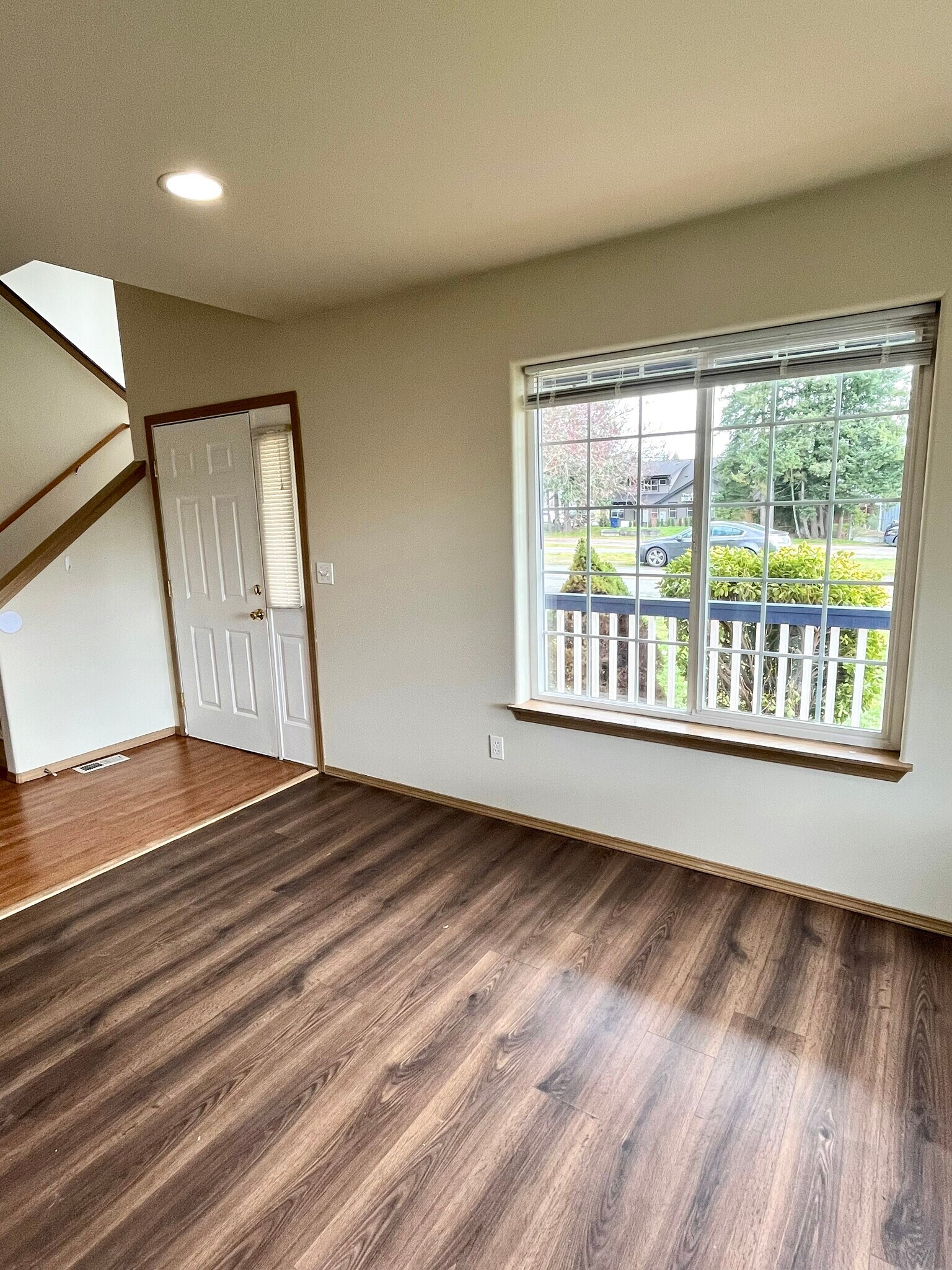 Building Photo - 512 Hazel St