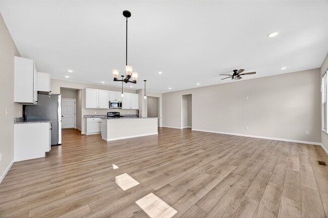 Building Photo - 138 Rhythm Point Dr