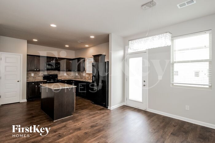 Building Photo - 11848 Lovejoy Crossing Blvd