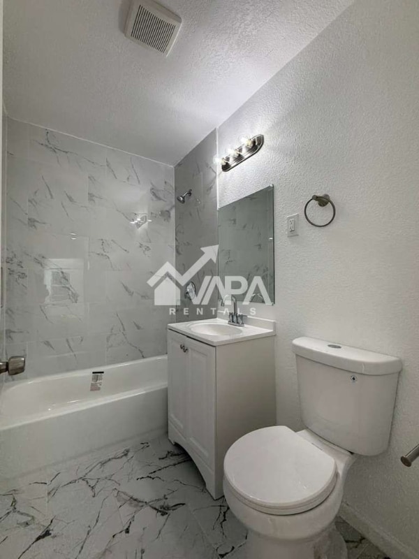 Building Photo - 115 Maurine Dr