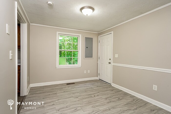 Building Photo - 1404 Waterloo Dr