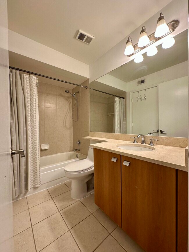 Building Photo - 1050 Crystal Way