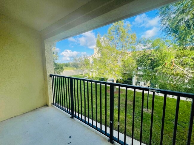 Building Photo - 152 SW Peacock Blvd