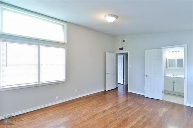 Building Photo - 934 S Pioneer Dr