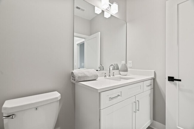 Building Photo - 210 Charlotte Everly Cir