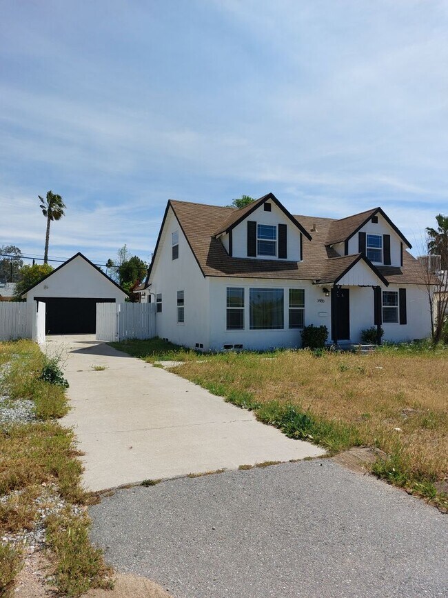 Building Photo - 2 Story House With a Pool in San Bernardino