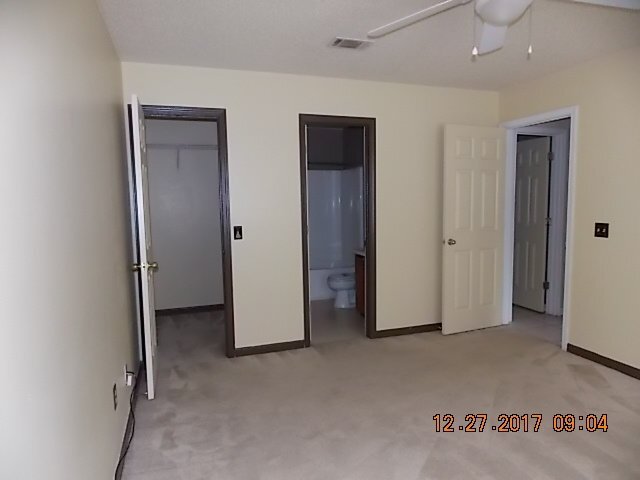 Building Photo - Home For Rent