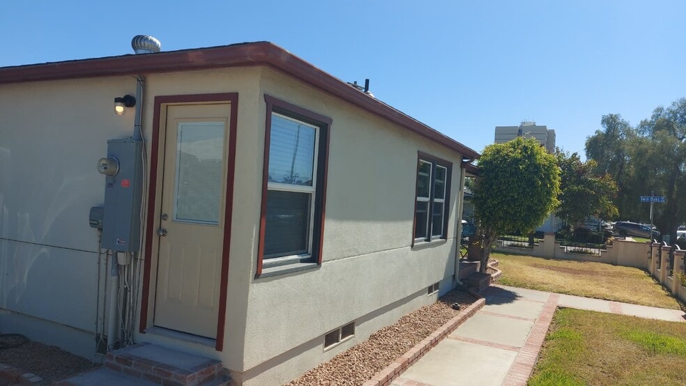 Welcome home! - Entrance - 224 F St
