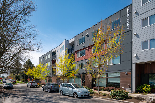 Building Photo - Blue Stone Apartments