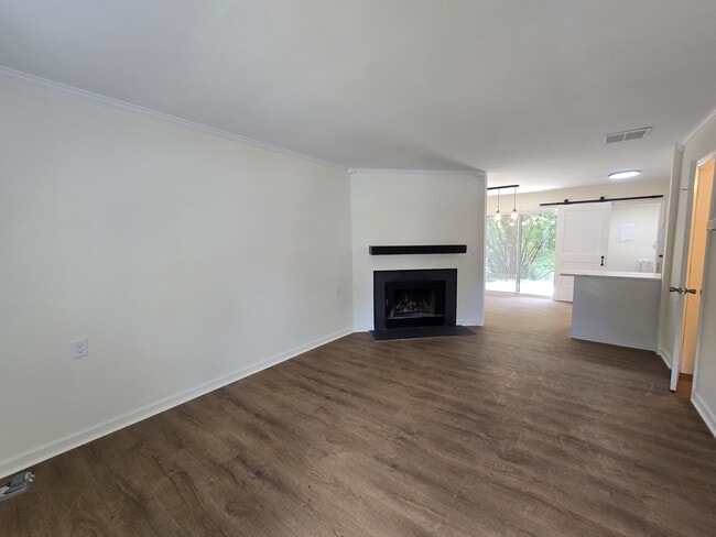 Building Photo - 118 Chaucer Ct
