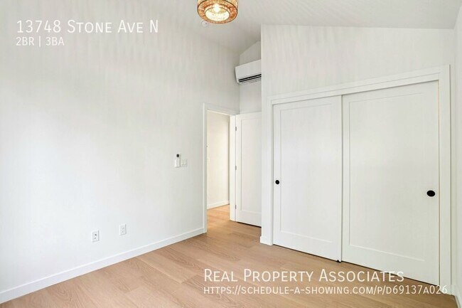 Building Photo - 13748 Stone Ave N