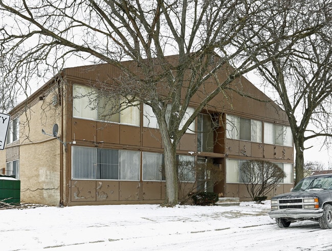 Building Photo - Chicago Crossings