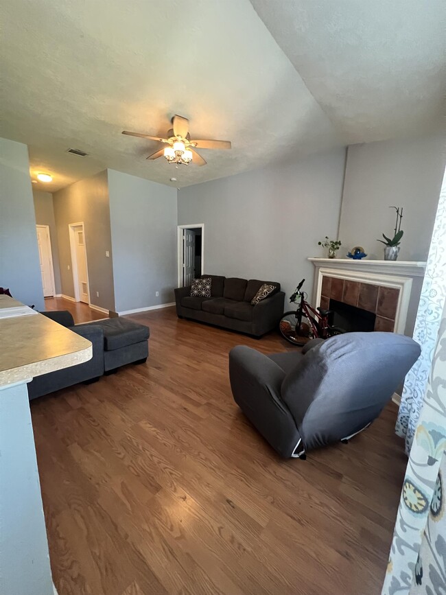 Building Photo - 3933 Tranquil Path Dr