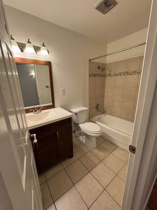 Building Photo - Single Story 4 bedroom Scottsdale Home