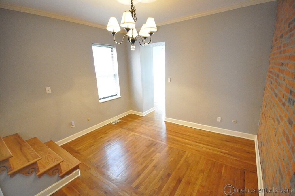 Building Photo - 820 Summit St