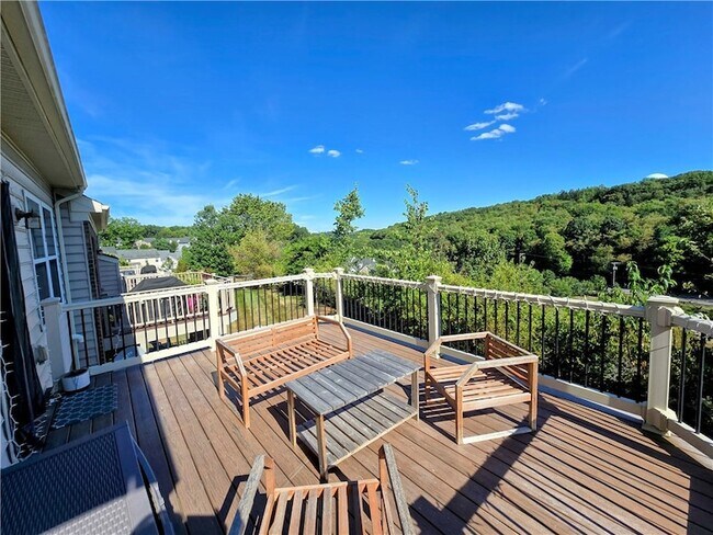 Building Photo - 809 Fairgate Drive