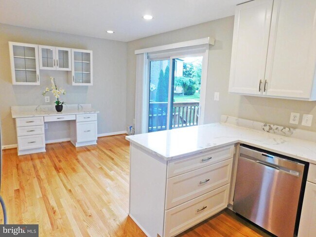 Building Photo - 10315 Cherry View Ct