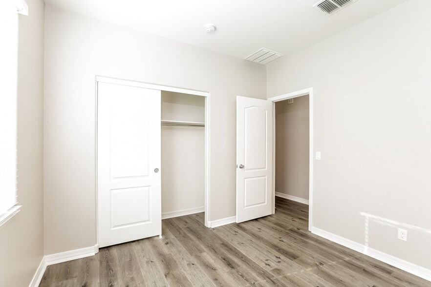 Building Photo - 24525 W Gregory Rd