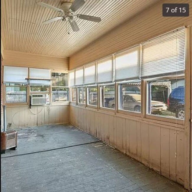 Building Photo - Cute & Clean 2-Bedroom Home for Rent Charming Updates & Great Amenities!