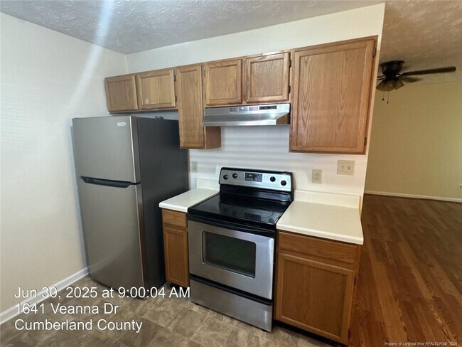 Building Photo - 1641 Veanna Dr