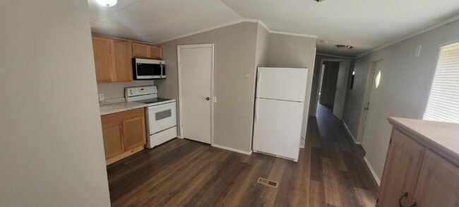 Building Photo - 950 Palmetto Ave