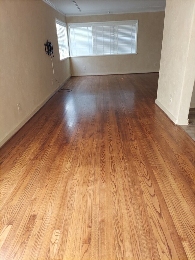 Building Photo - 2821 Eastgrove Ln