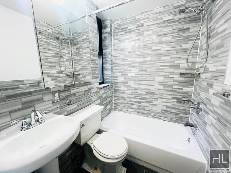 Building Photo - E 18TH ST.