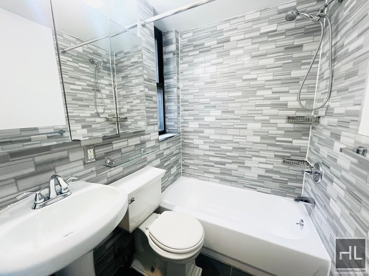 Building Photo - 2 Bedroom 2 bath Apartment In Gramercy! $6...