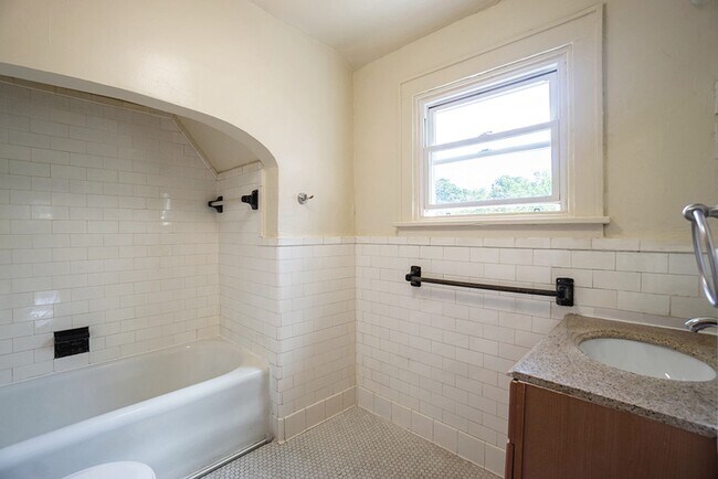 Building Photo - Charming Single Family Home In Residential...