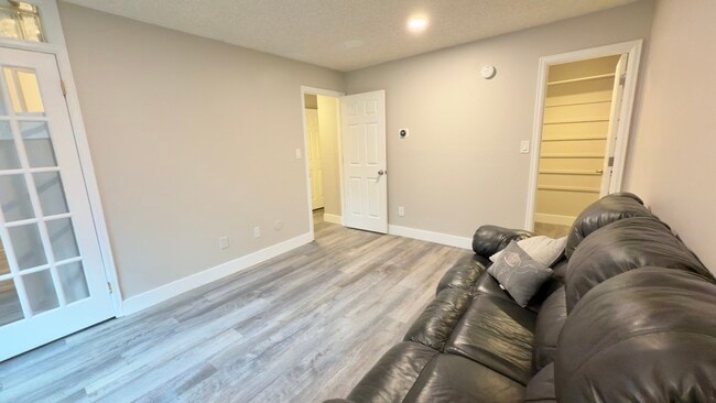 Building Photo - 2685 S Dayton Way