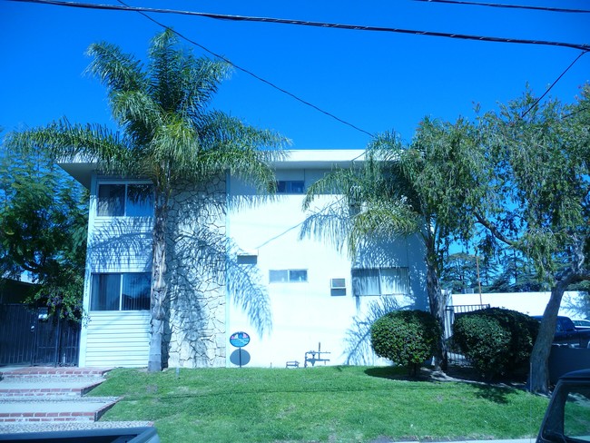 Building Photo - 17713 Kingsbury St