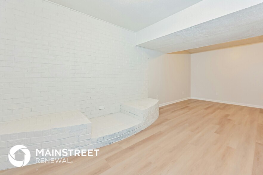 Building Photo - 5622 Burbury Ln NW