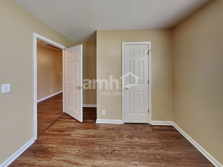 Building Photo - 912 Crystal Bear Trl