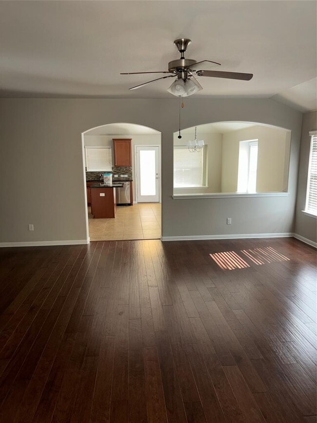 Building Photo - 634 River Bluff Cir