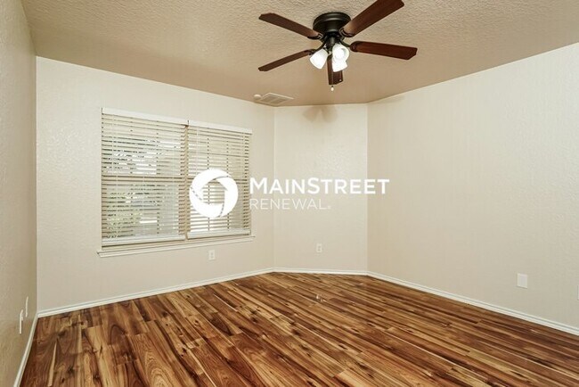 Building Photo - 4 Bedroom Pet-Friendly Home in SAN ANTONIO, TX with Main Street Renewal