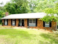 Building Photo - 744 McClure Dr