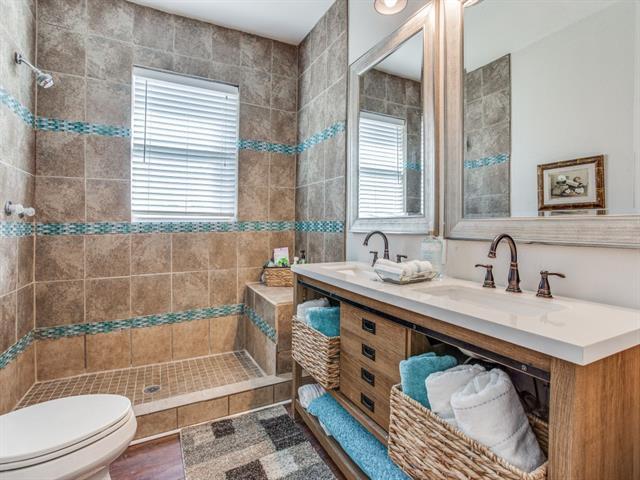 Building Photo - 2629 S Jennings Ave