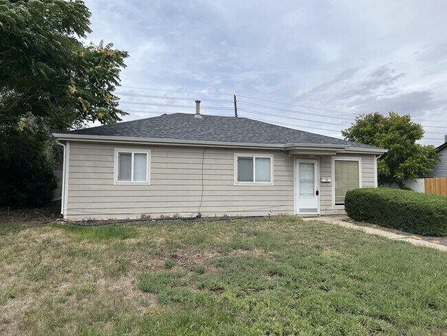 Building Photo - 13653 E 13th Ave