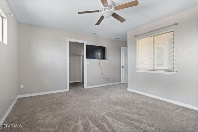 Building Photo - 7129 Long Meadow Dr