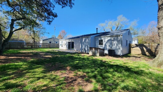 Building Photo - 924 Carriage Hill Rd