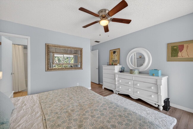 Building Photo - 1225 NW 21st St