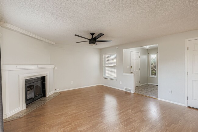 Building Photo - 8099 Miller Cir