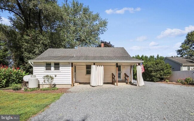 Building Photo - 29531 Matthewstown Rd