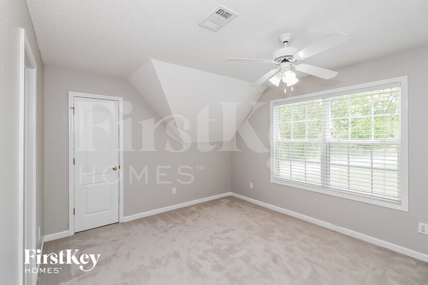 Building Photo - 461 Bentonville Ln