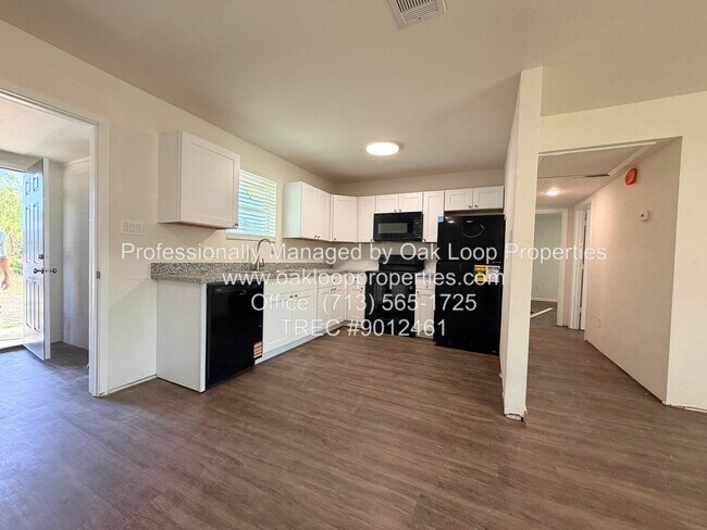 Building Photo - 4 N Atlantic St